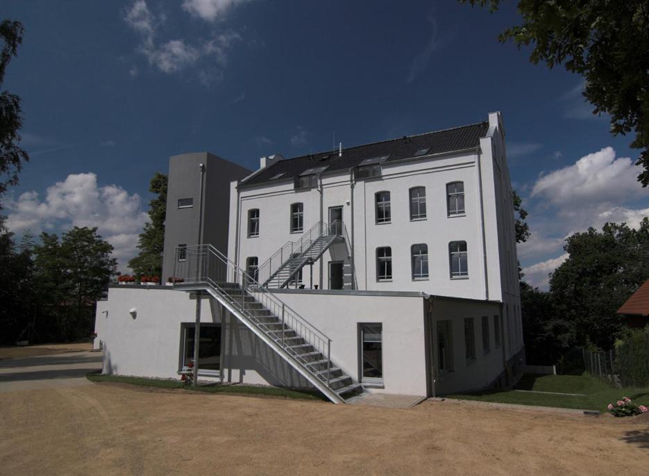 Hotel Zwischen Den Seen Waren  Zewnętrze zdjęcie