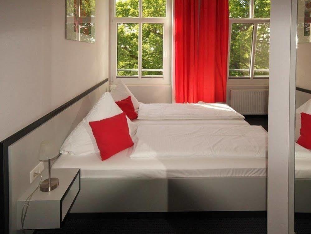 Hotel Zwischen Den Seen Waren  Zewnętrze zdjęcie